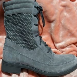 North Face boots
